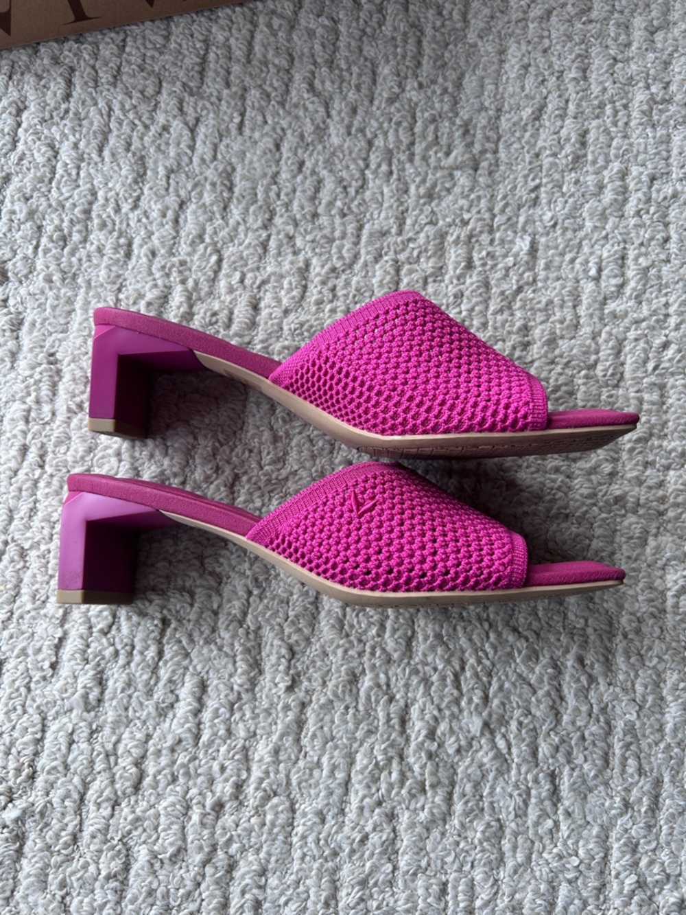 Vivaia Pink Square-Toe Block Heel Sandals - Picture 3 of 9